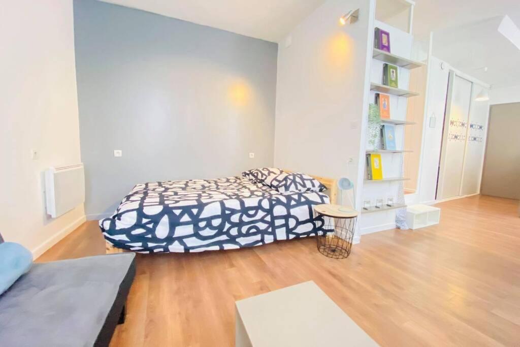 Studio De Charme Apartment Laon Exterior photo
